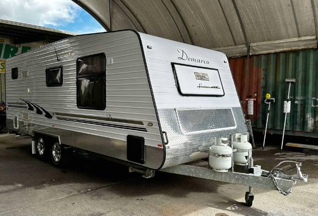 USED 2010 DEMARCO PANTERRA CARAVAN 2 AXLE