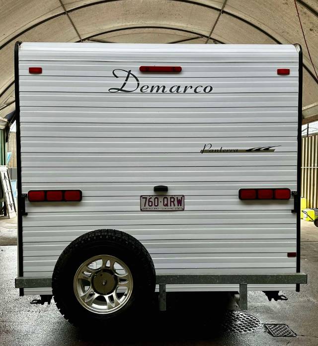 USED 2010 DEMARCO PANTERRA CARAVAN 2 AXLE