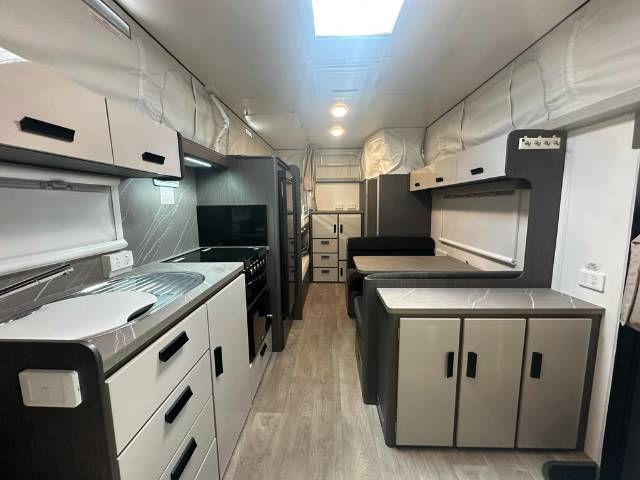 USED 2021 JAYCO JOURNEY OUTBACK FAMILY POPTOP 2 AXLE