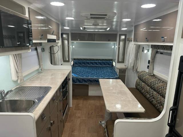 USED 2016 PARAMOUNT VOGUE OFF ROAD CARAVAN 2 AXLE