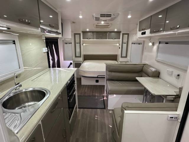 USED 2015 CONDOR IAN GRANT CRUISER CARAVAN 2 AXLE