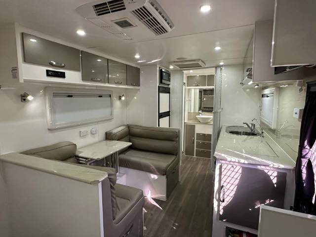 USED 2015 CONDOR IAN GRANT CRUISER CARAVAN 2 AXLE