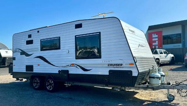 USED 2015 CONDOR IAN GRANT CRUISER CARAVAN 2 AXLE