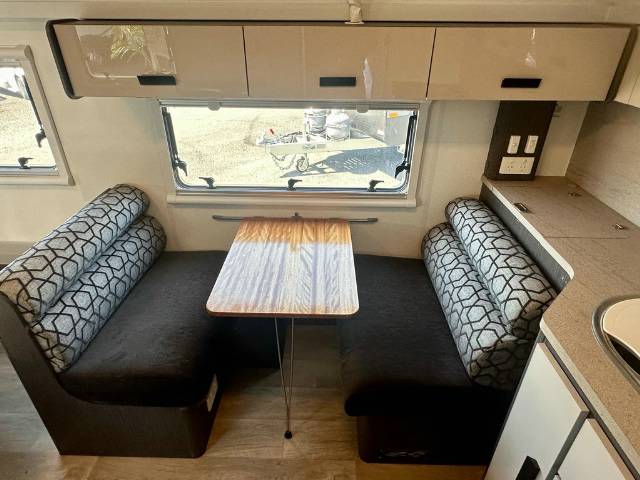 USED 2021 JAYCO JOURNEY 13.42-2 POPTOP 1 AXLE