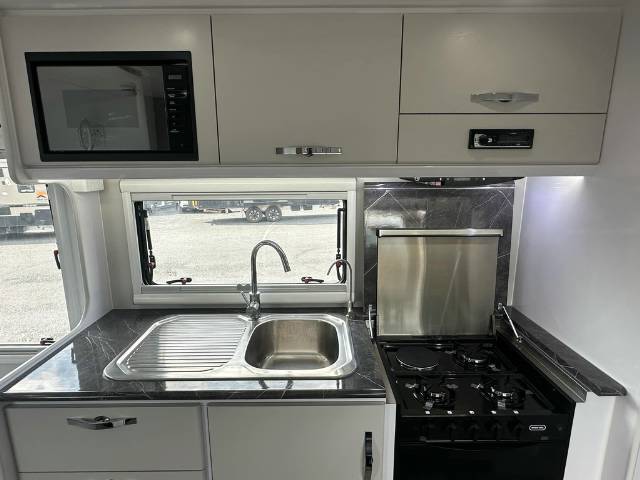 NEW 2024 SNOWY RIVER SRT22F MULTI TERRAIN CARAVAN 2 AXLE