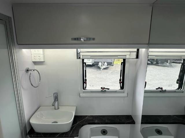 NEW 2024 SNOWY RIVER SRT22F MULTI TERRAIN CARAVAN 2 AXLE