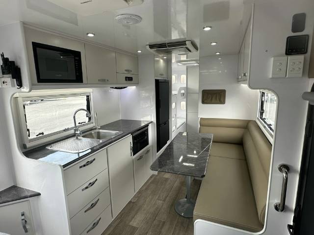 NEW 2024 SNOWY RIVER SRT22F MULTI TERRAIN CARAVAN 2 AXLE